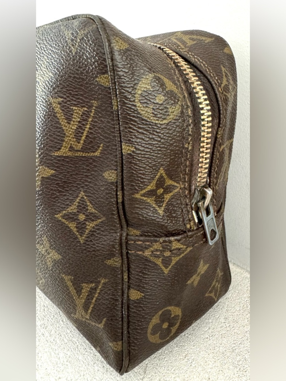 LOUIS VUITTON Trousse Toilette 28 Monogram Cosmetic Pouch Vintage - Picture 9 of 9